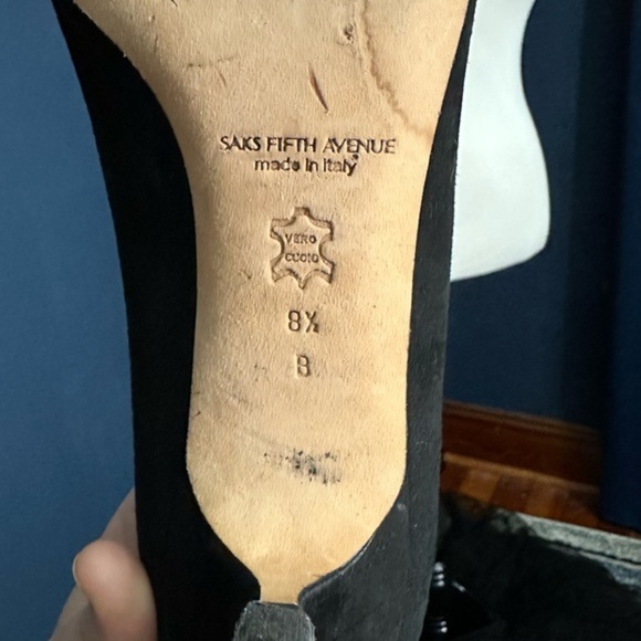 Saks Fifth Ave Pointed Bow Velvet Heels Size 8.5 - Picture 7 of 10